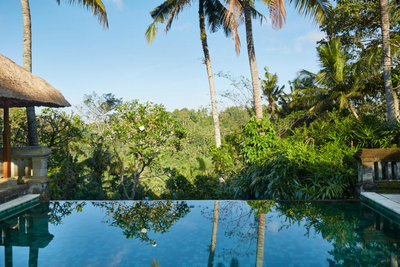 Pool des Amandari Resorts auf Bali, Indonesien Luxusreise