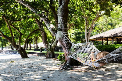 Hängematte, Amanwana Luxusresort, Moyo Island, Indonesien Luxusreise