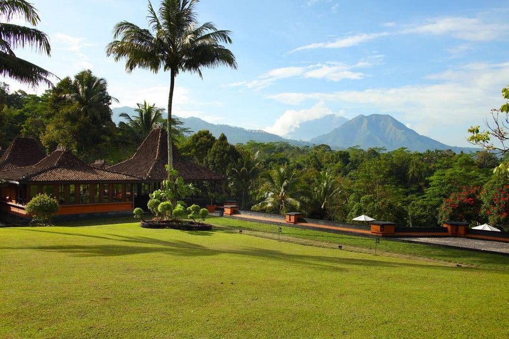 Luxusreise Indonesien, Garten, MesaStila Resort & Spa, Magelang, Indonesien