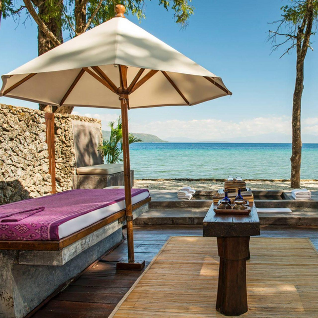 Loungebereich, Amanwana, Moyo, Indonesien Reise