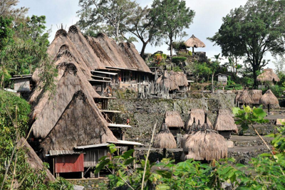 Indonesien Rundreise, Bajawa, Häuser, Indonesien Inselhopping