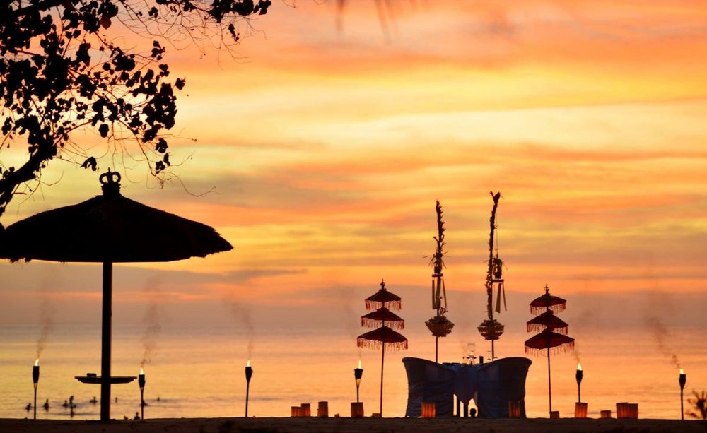 Sonnenuntergang am Strand, Belmond Jimbaran Puri, Bali, Indonesien Rundreise