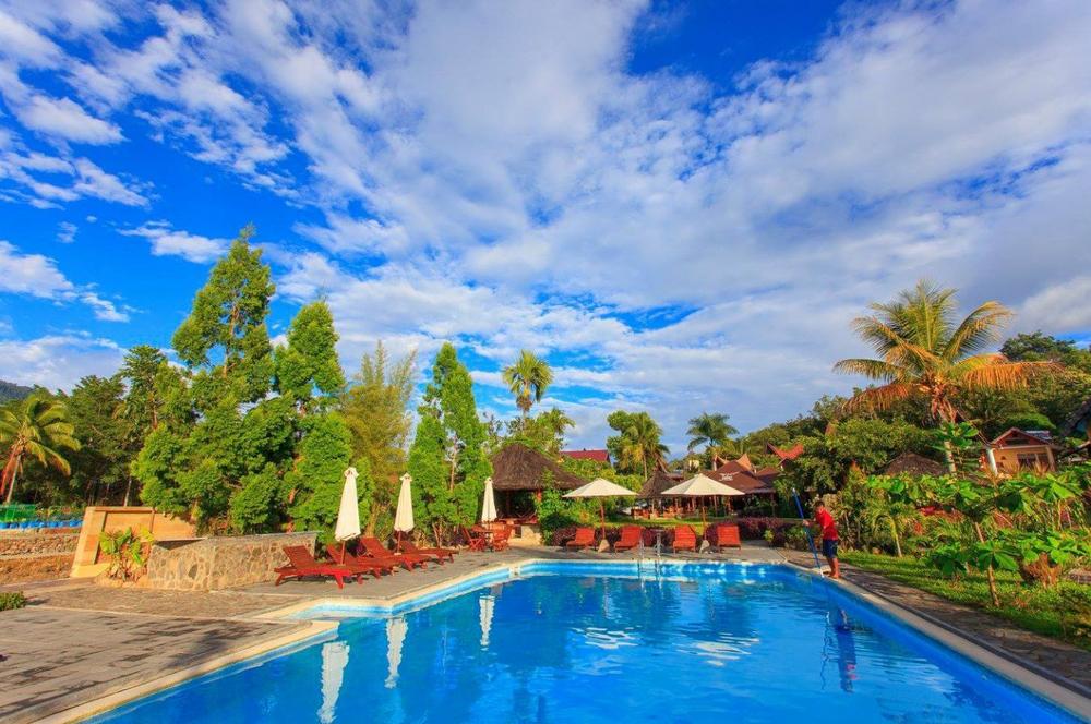 Outdoorpool, Tabo Cottages, Sumatra Reise, Privatreise Indonesien