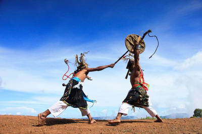 Indonesien Rundreise, Caci, Aufführung, Indonesien Inselhopping