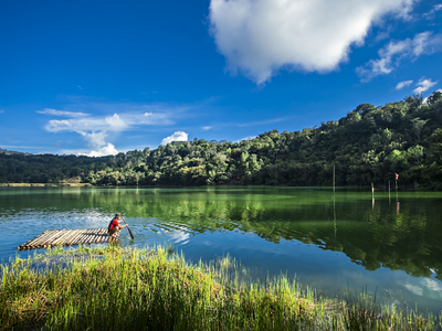 Fischer am Linow Lake, Sulawesi, Indonesien Rundreise
