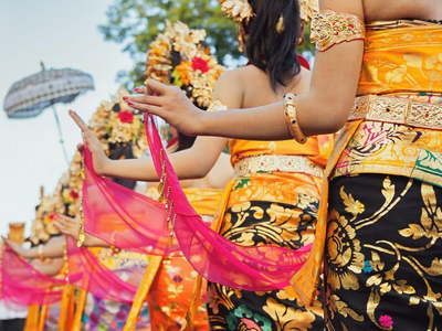 Indonesien Rundreise, Tänzerinnen, Bali, Indonesien